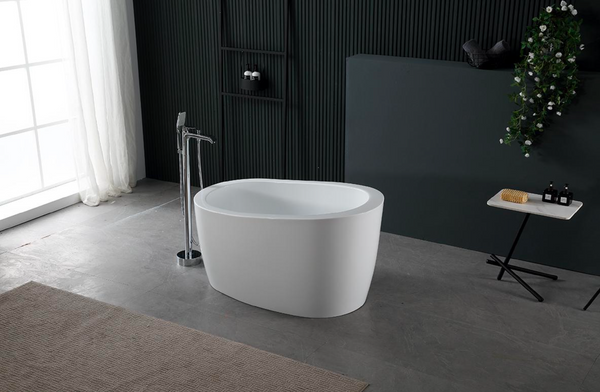 "OLLY"  Free-standing Acrylic Bathtub